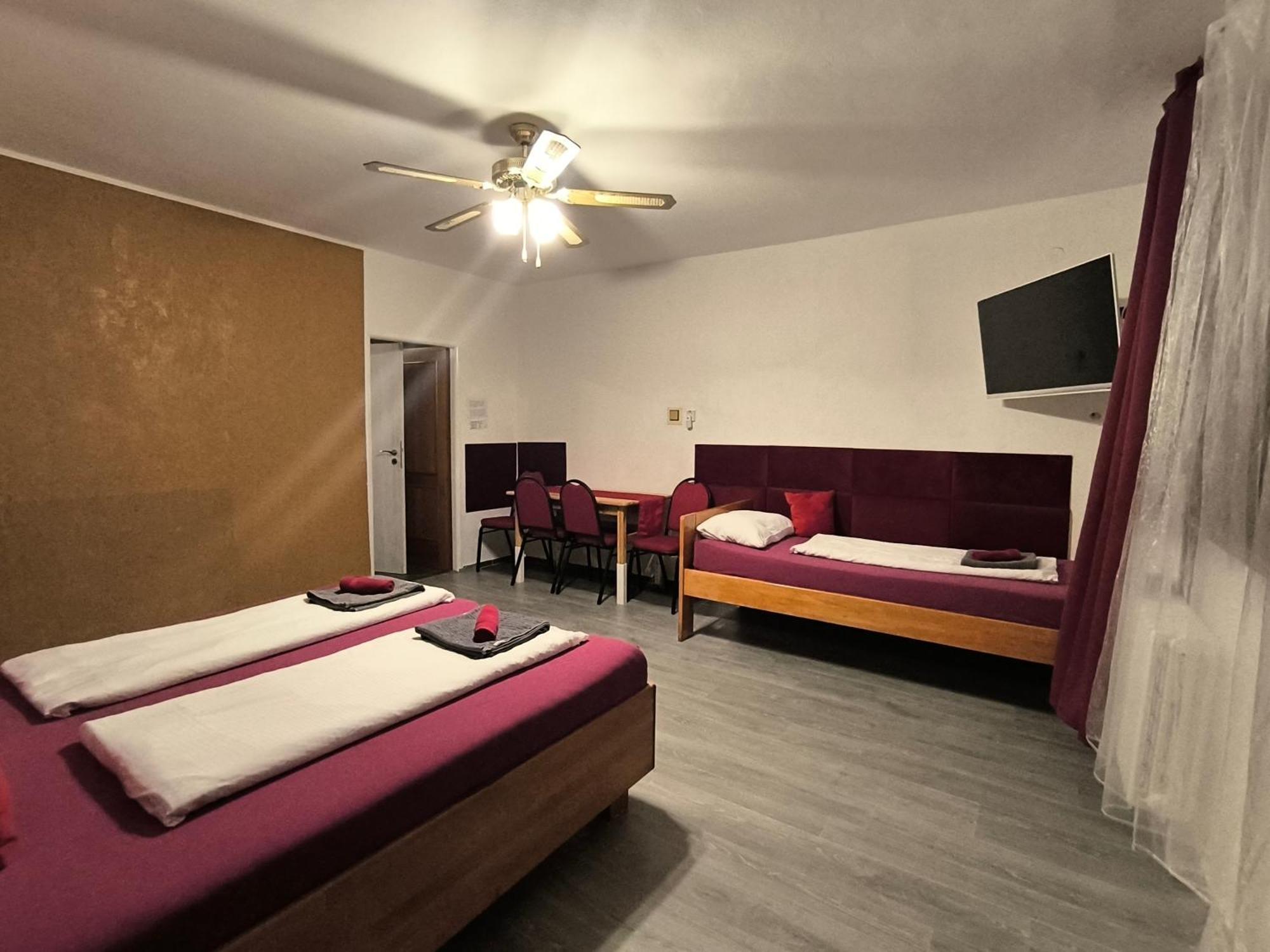 Penzion U Jezu - Ubytovani Pasohlávky Extérieur photo