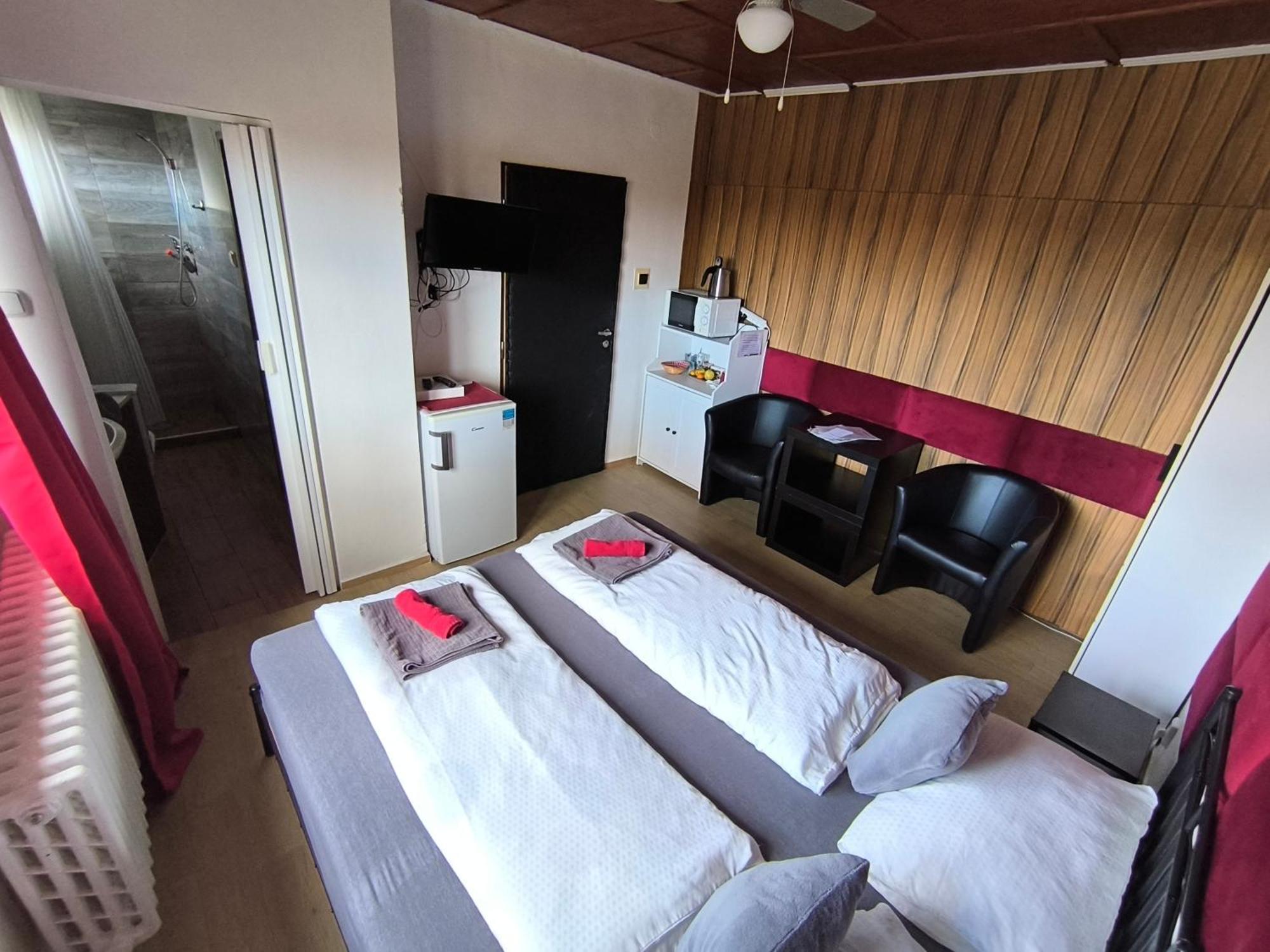 Penzion U Jezu - Ubytovani Pasohlávky Extérieur photo