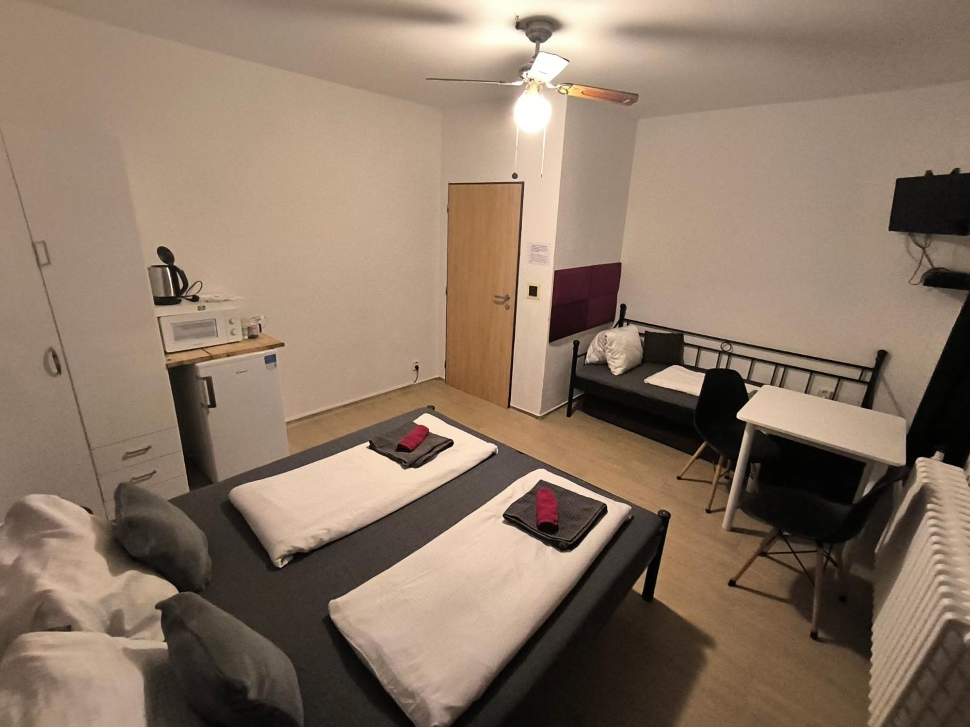 Penzion U Jezu - Ubytovani Pasohlávky Extérieur photo