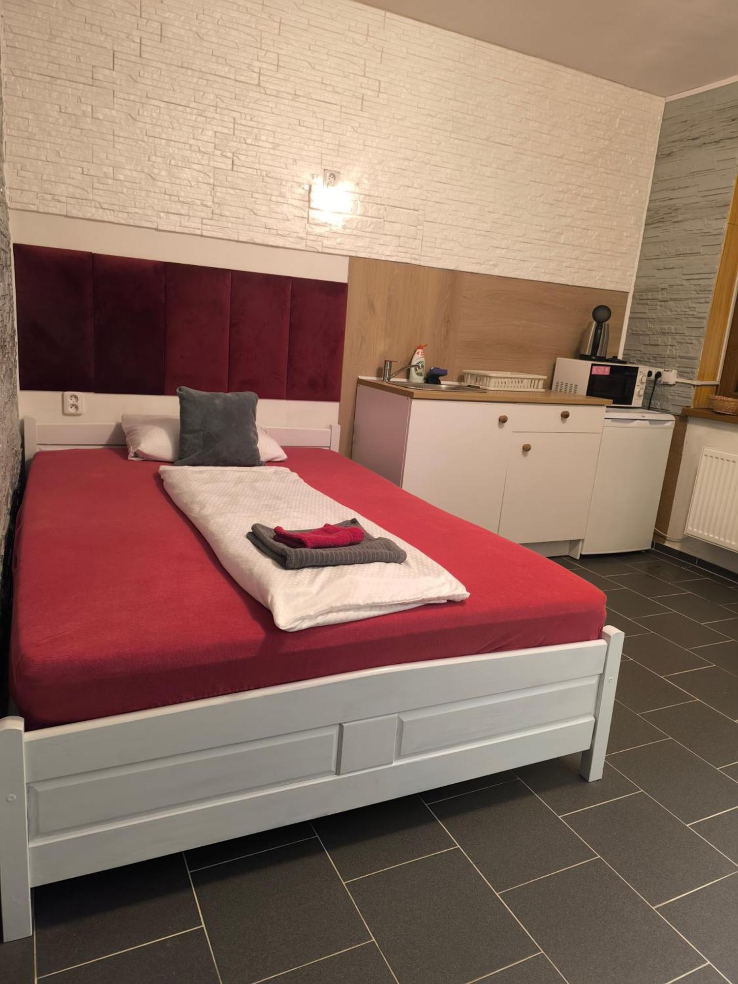 Penzion U Jezu - Ubytovani Pasohlávky Extérieur photo